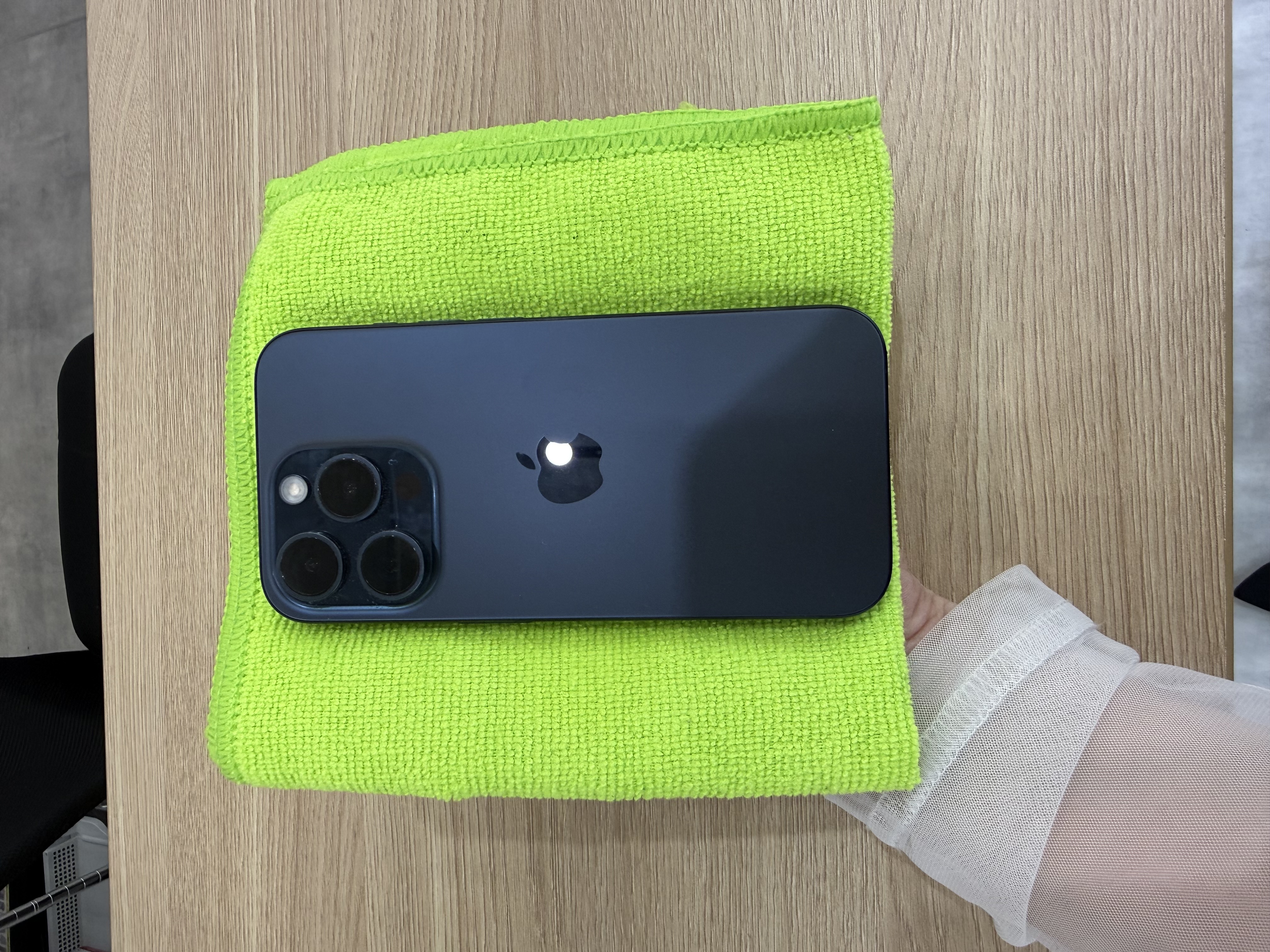 iPhone15Proの買取実績｜那覇・おもろまち・新品同様