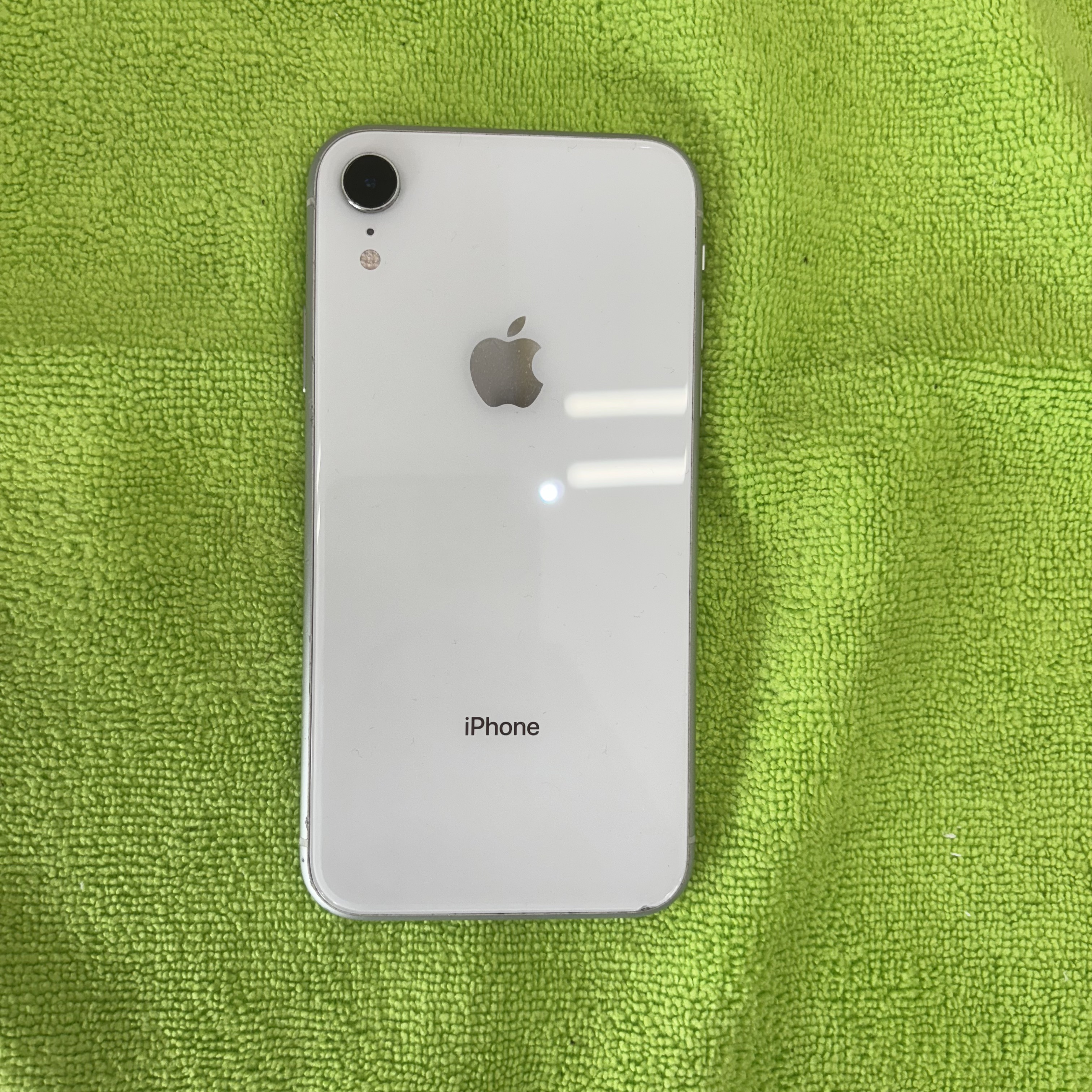 【iPhone XR】買取 128GB | ホワイト　《那覇店》
