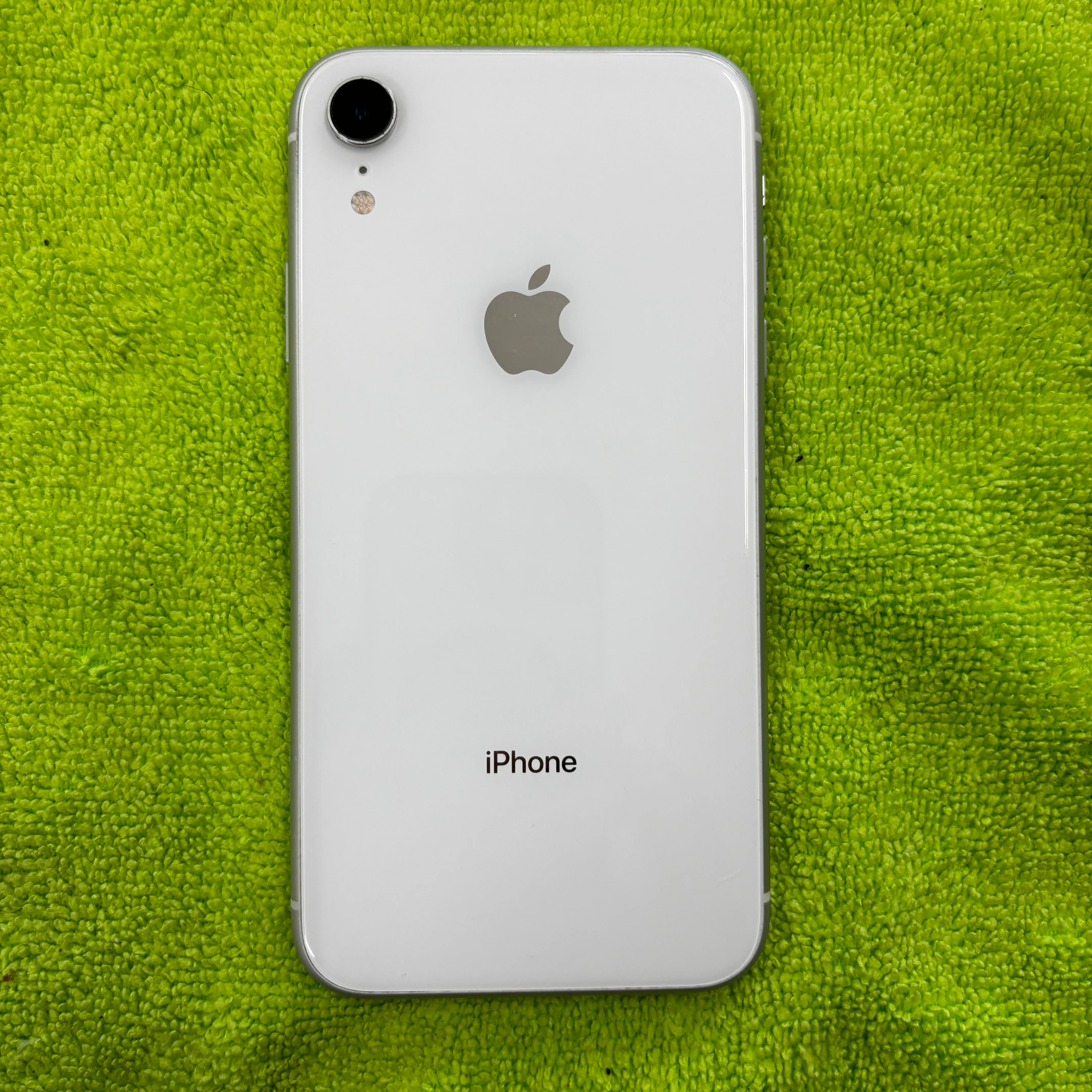 【iPhoneXR】買取 64GB | ホワイト　《浦添店》