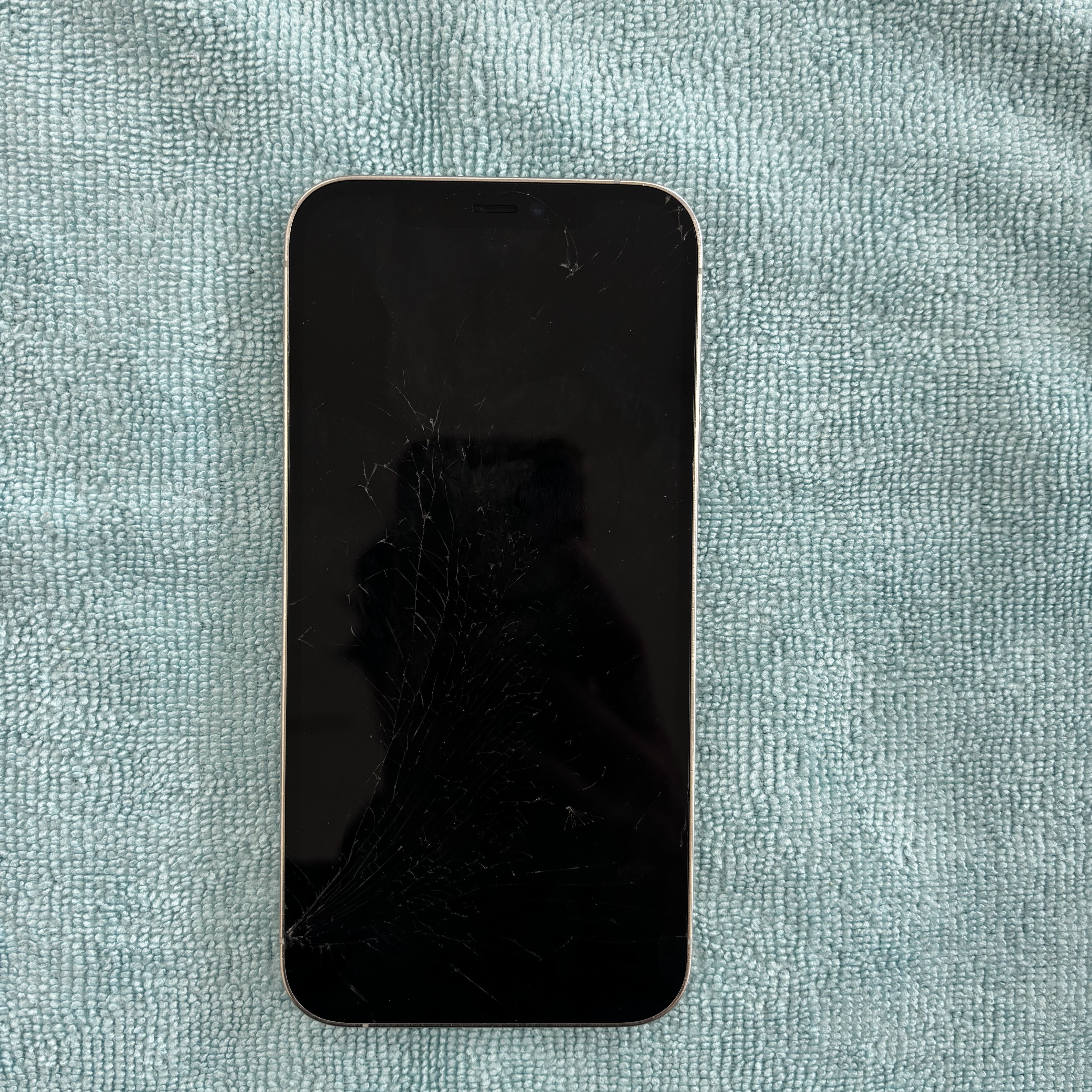 【iPhone12Pro】買取 128GB｜シルバー 《那覇店》