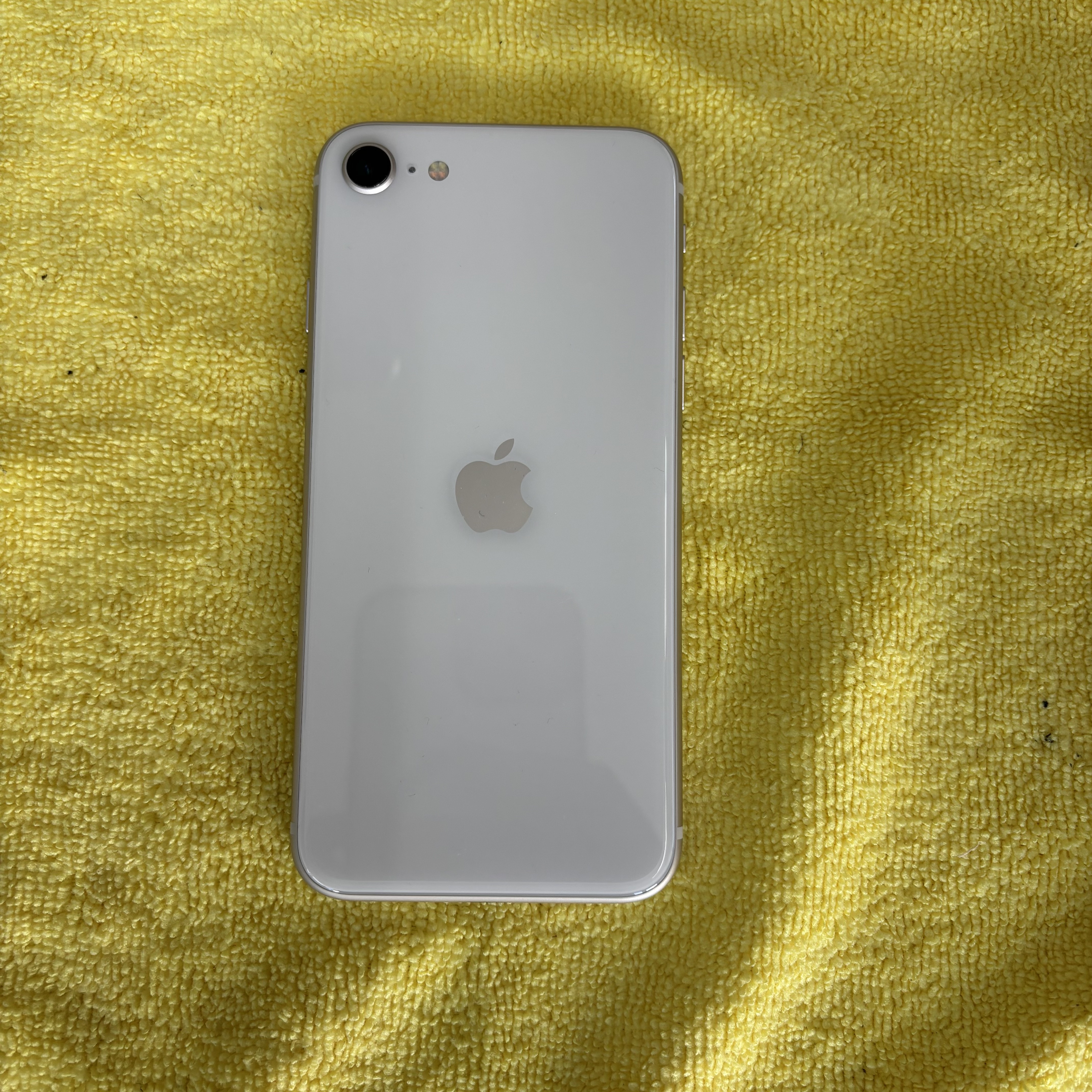 【iPhoneSE2】買取 128GB | ホワイト　《浦添店》