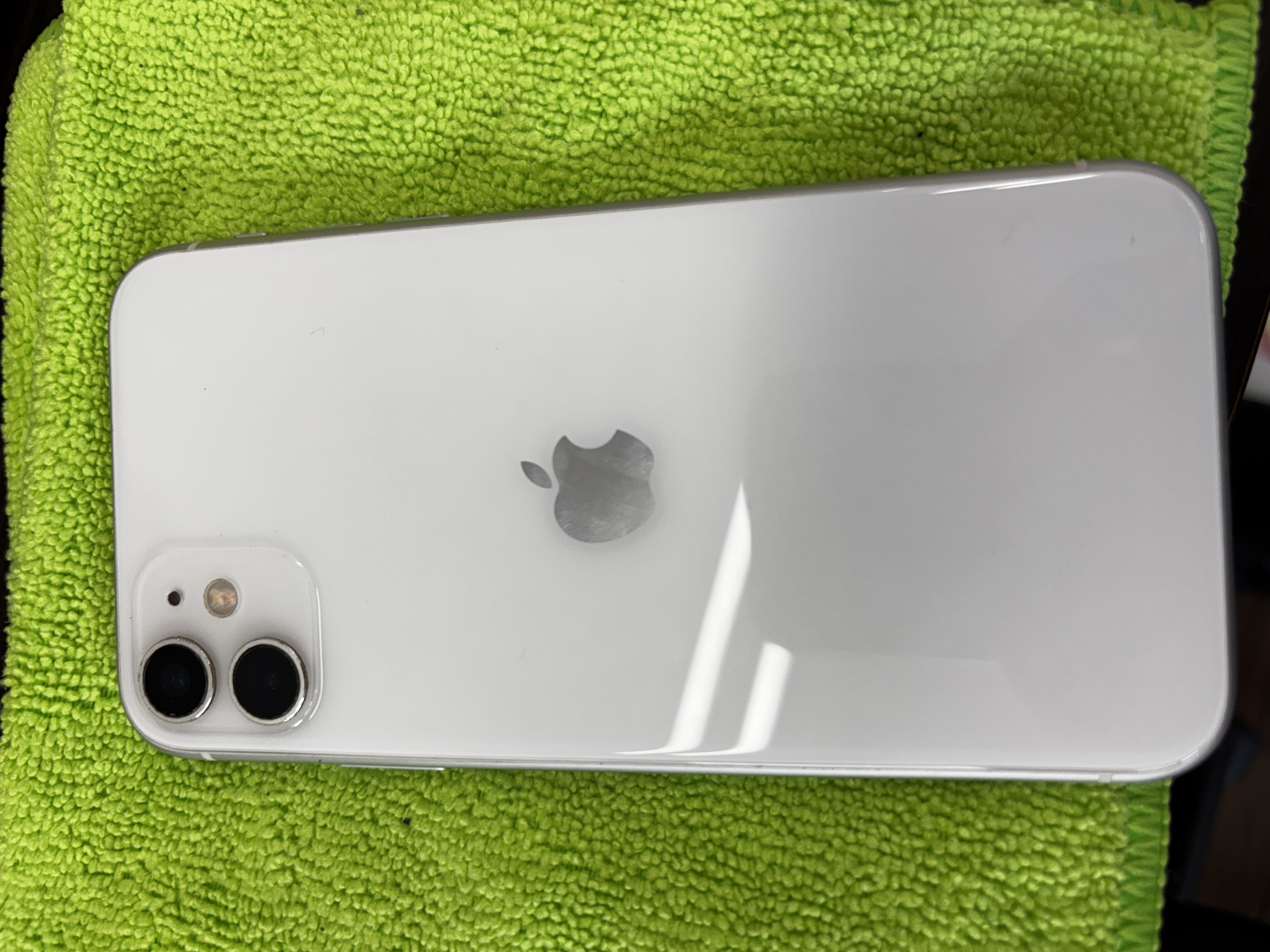 【iPhone11】買取 256GB｜ホワイト【那覇店】