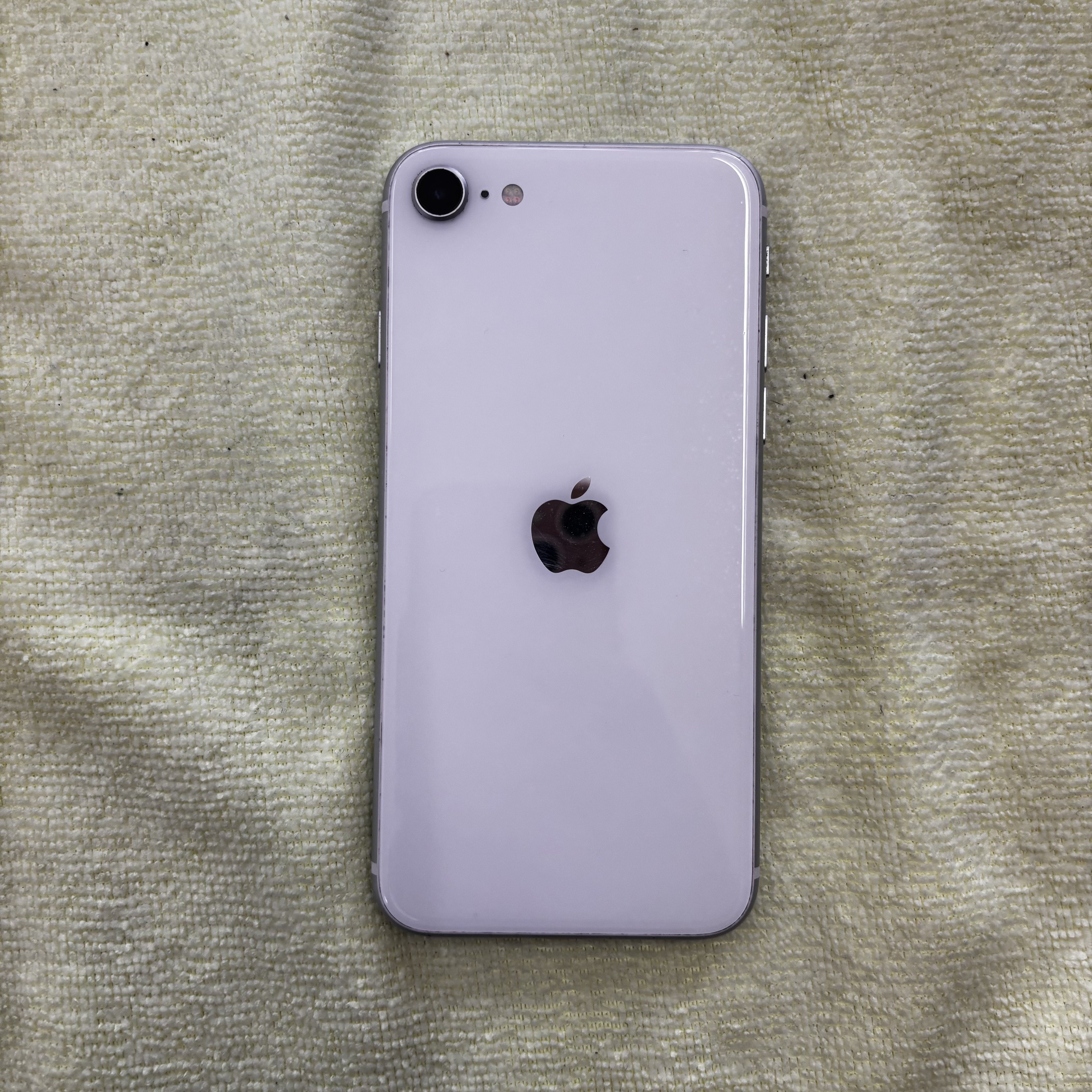 【iPhoneSE2】買取 128GB | ホワイト 《浦添店》