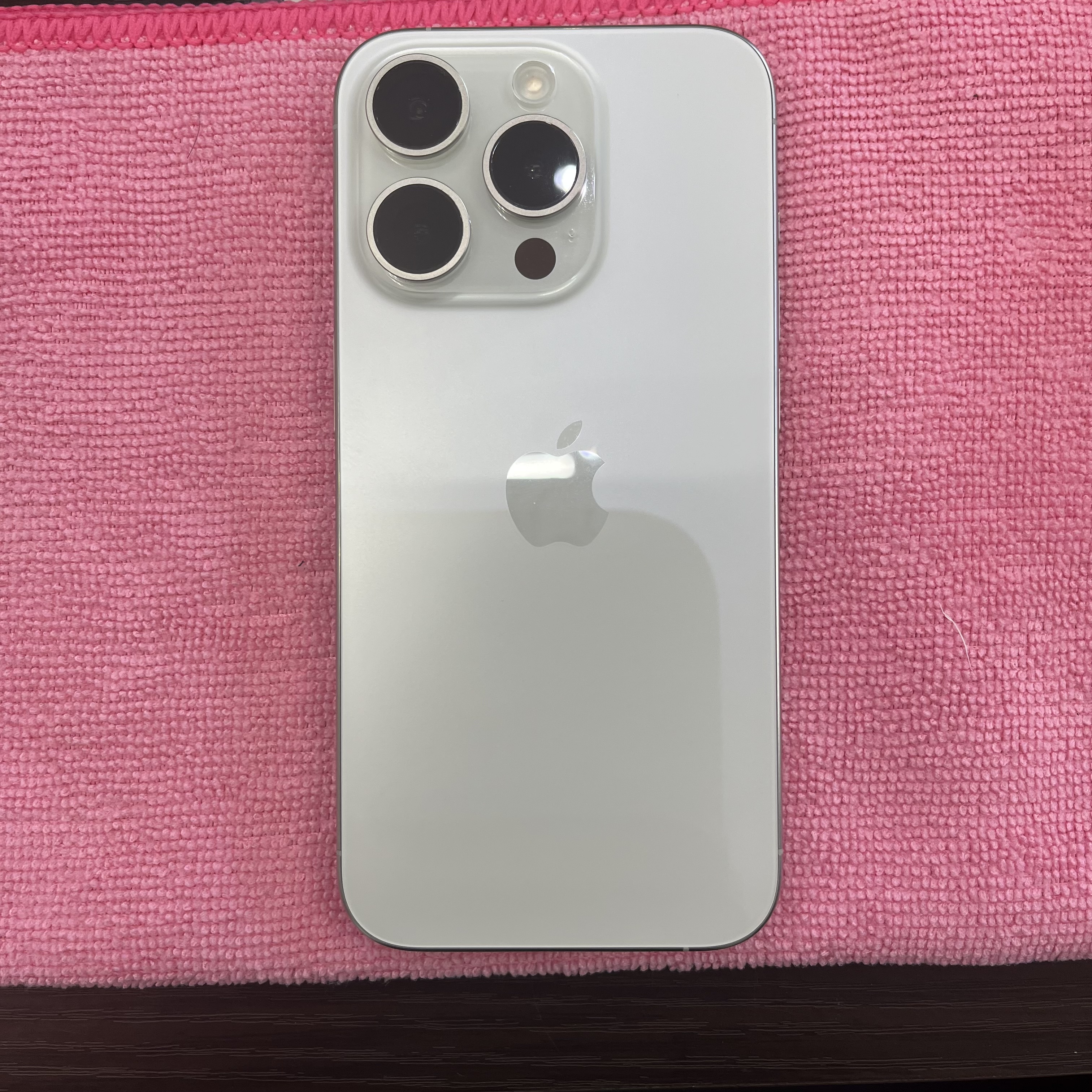 【iPhone15Pro】買取 128GB | ホワイトチタニウム　《那覇店》