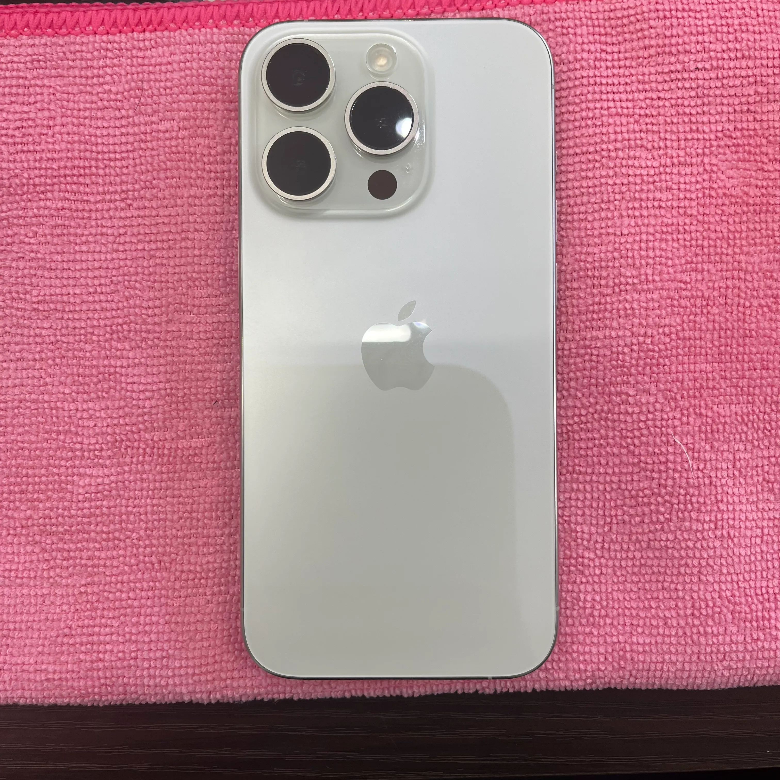 【iPhone15Pro】買取 128GB | ホワイトチタニウム　《那覇店》