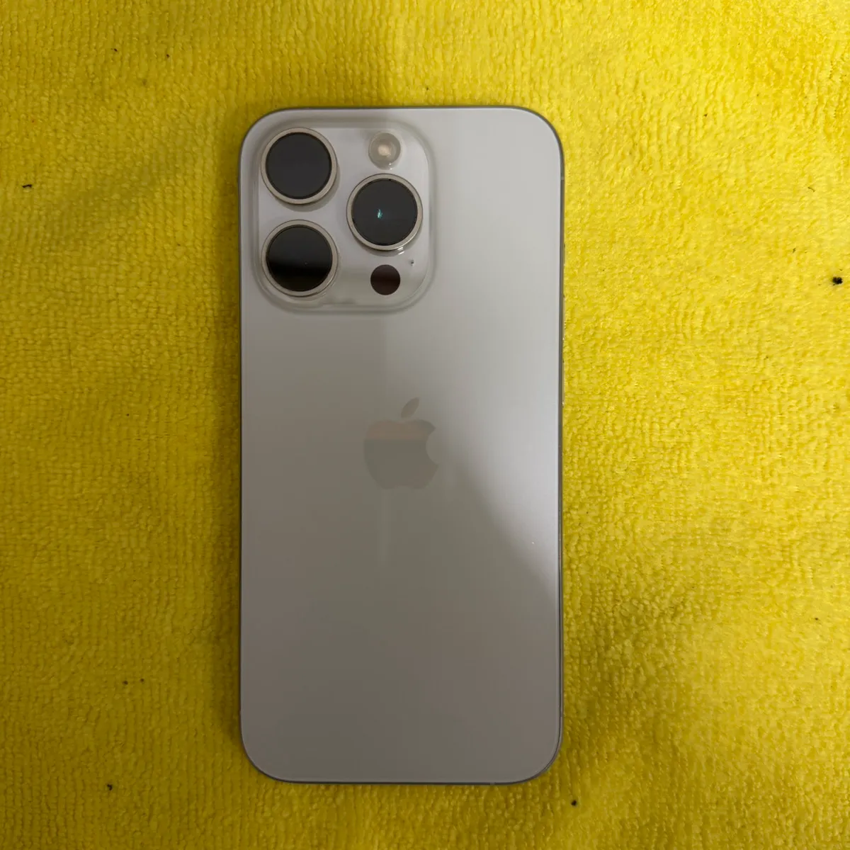 【iPhone15Pro】買取 128GB | ホワイトチタニウム　《那覇店》