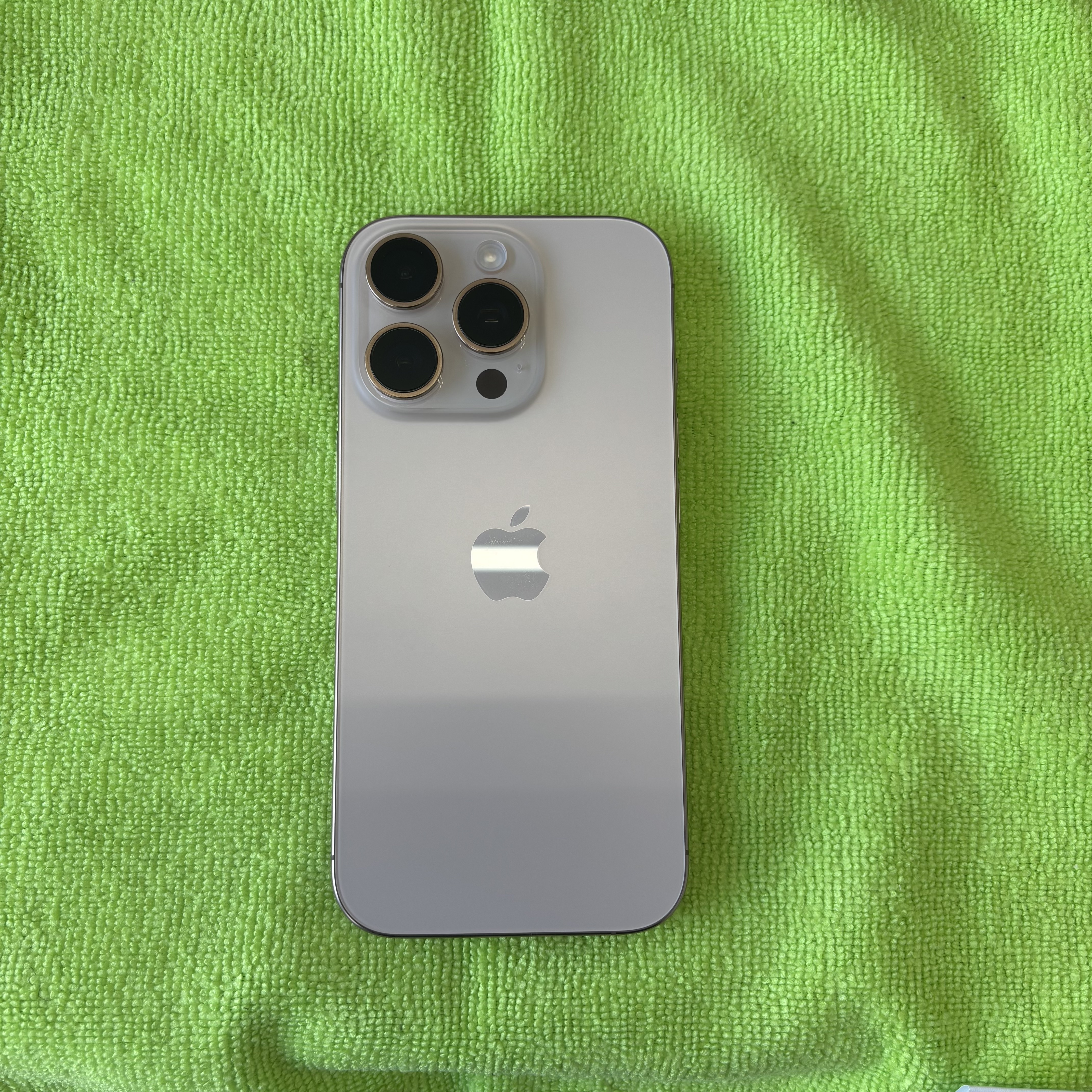 【iPhone 16Pro】買取 256GB | デザート　《那覇店》