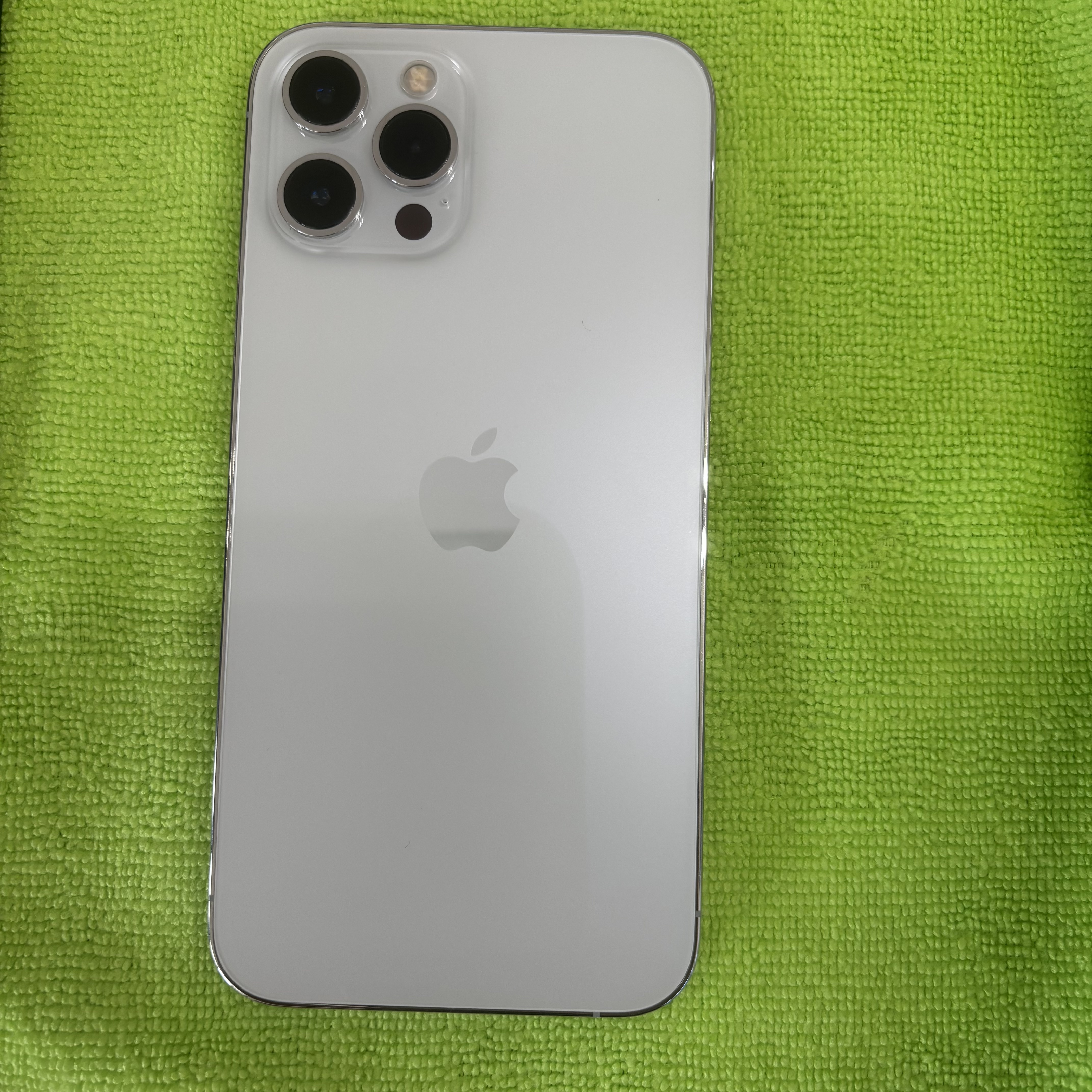【iPhone 12ProMax】買取 256GB | シルバー　《那覇店》
