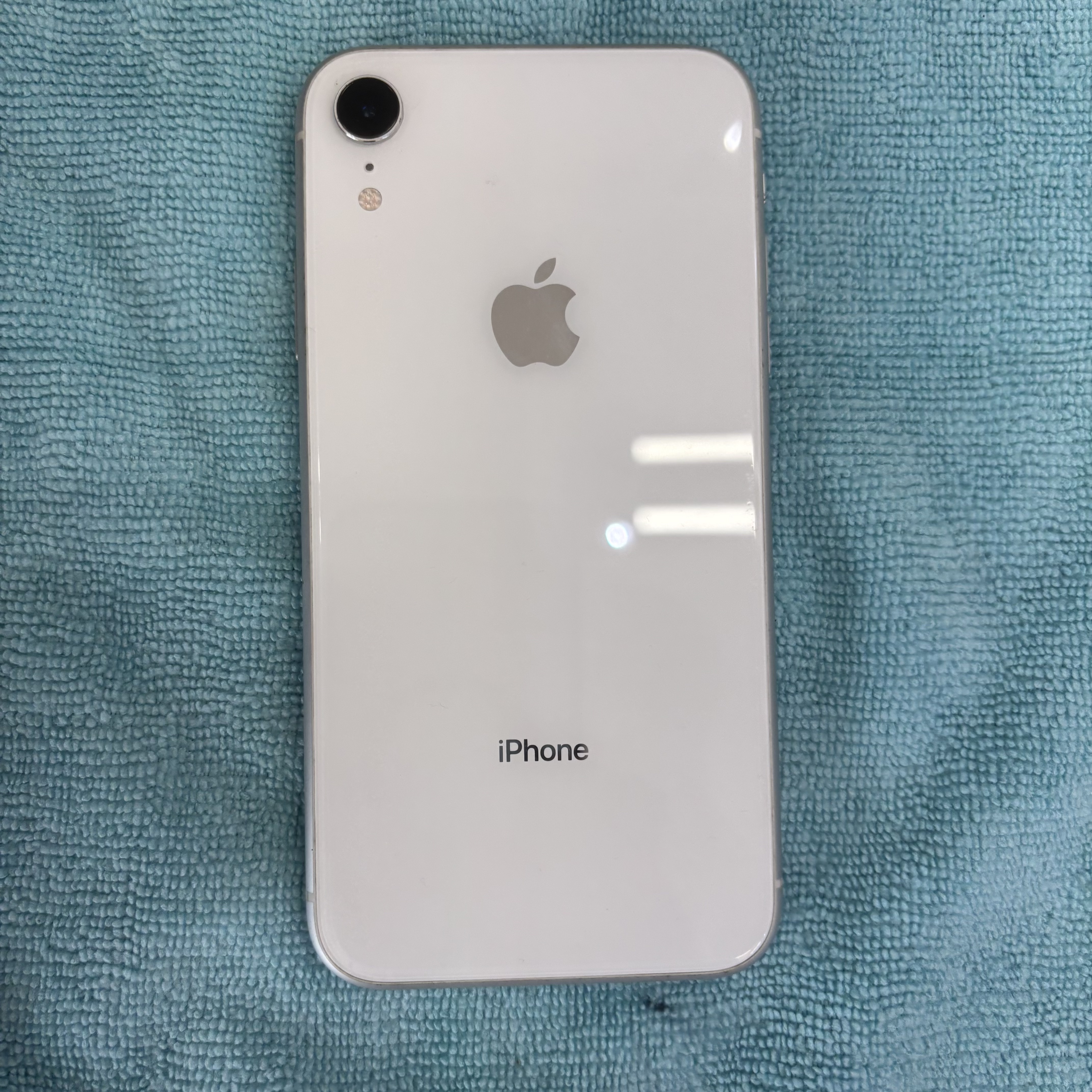 【iPhone XR】買取 64GB | ホワイト　《那覇店》