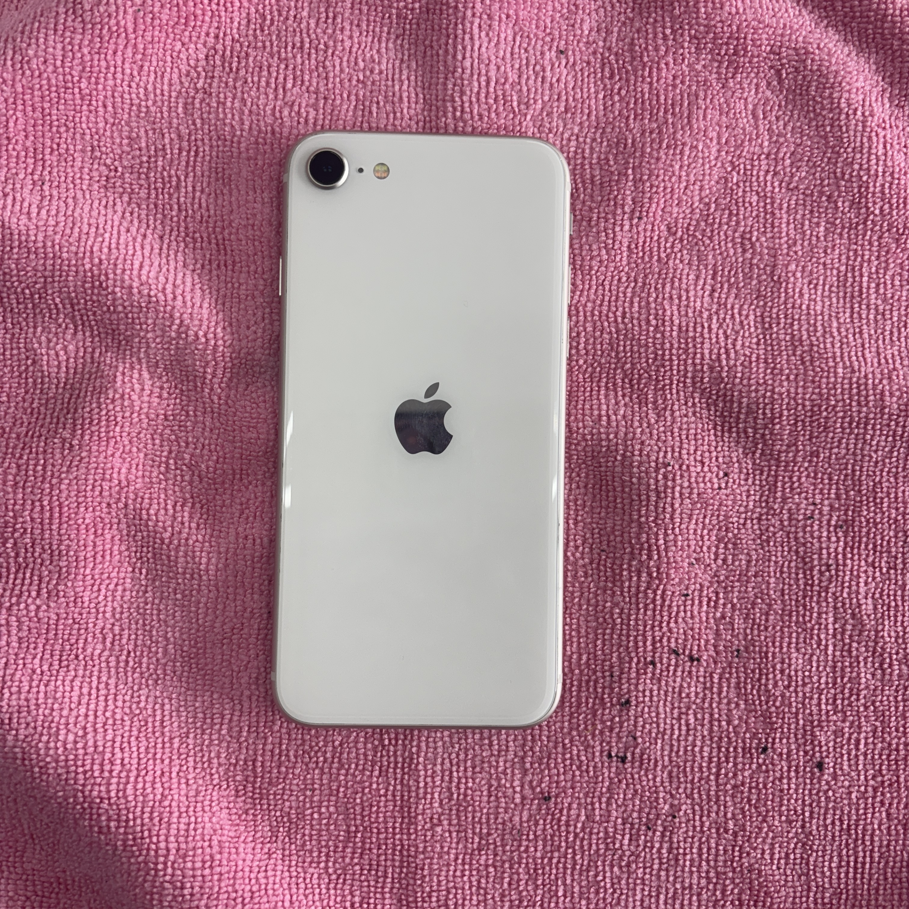 【iPhoneSE2】買取 128GB | ホワイト　《那覇店》