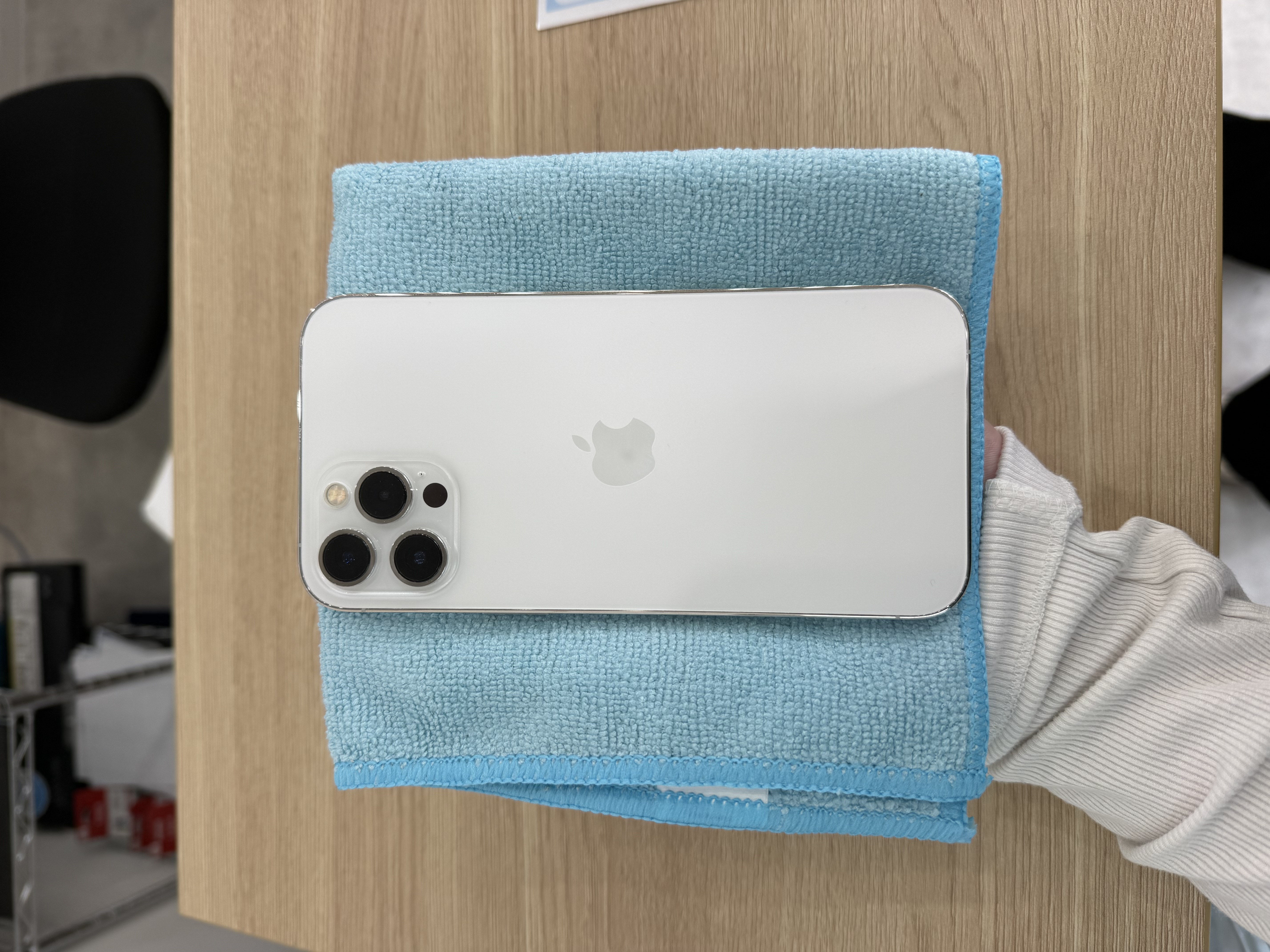 iPhone12ProMax512GB買取｜那覇・国際通り