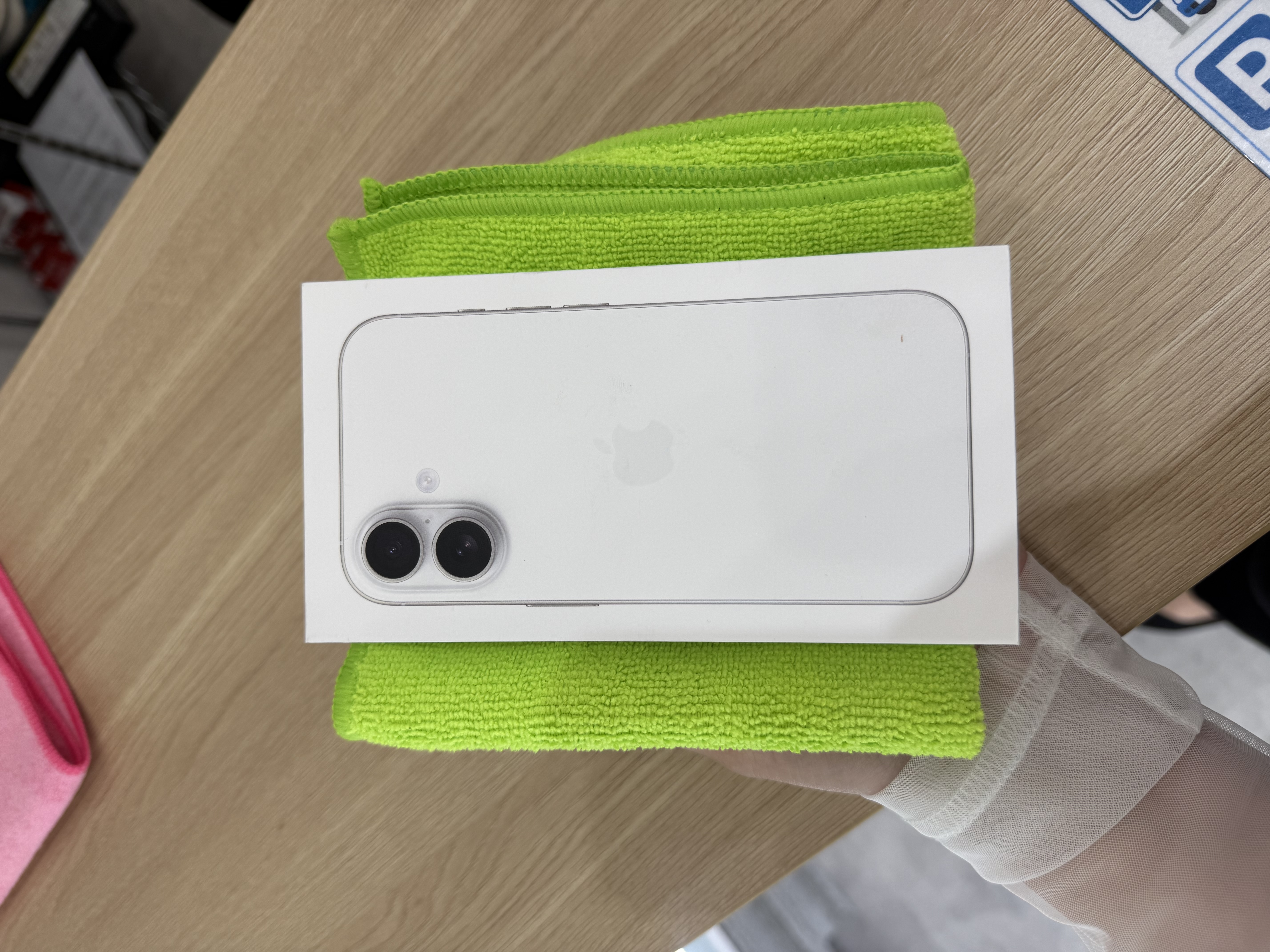 iPhone17e256GBを那覇で買取｜新都心