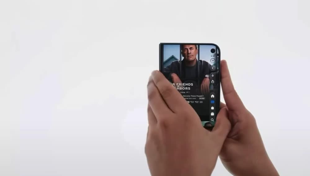 ヒンジを途中で止めて机に置いたiPhone Duo