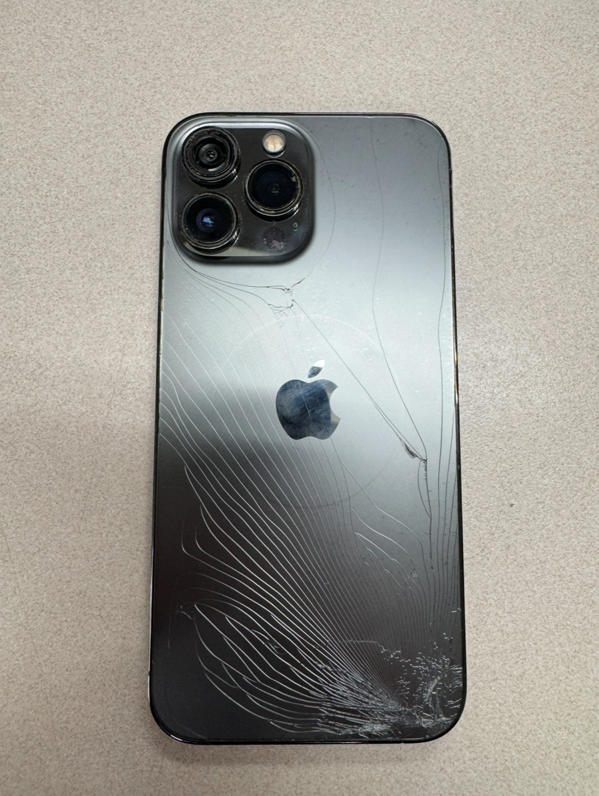 【iPhone13ProMAX】買取 256GB | ブラック 《石垣店》