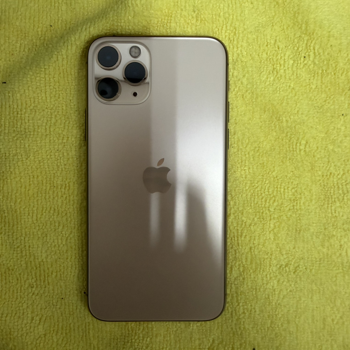 【iPhone11ProMax】買取 128GB | ゴールド　《那覇店》