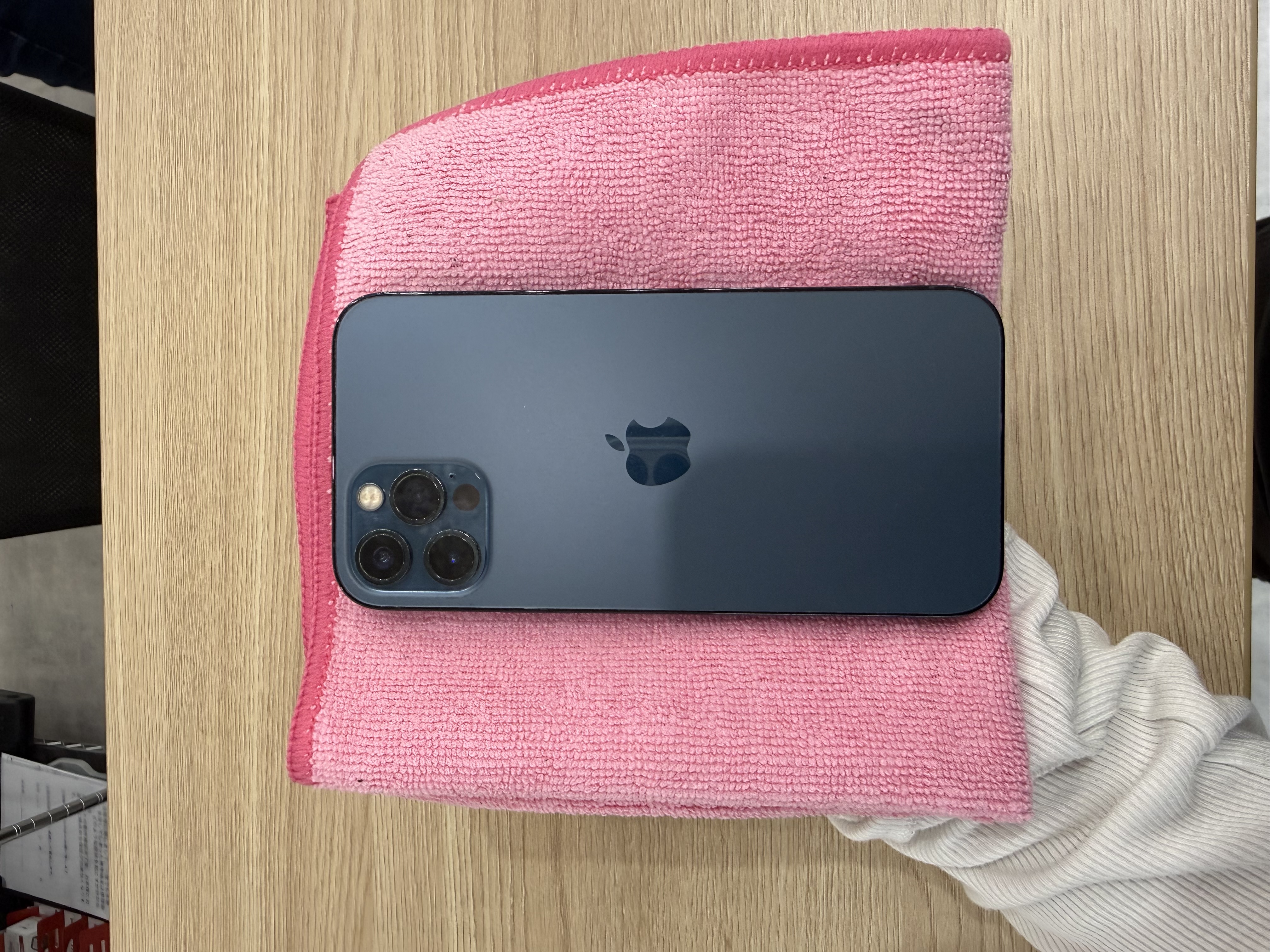 iPhone12ProMax512GB買取｜那覇・首里城
