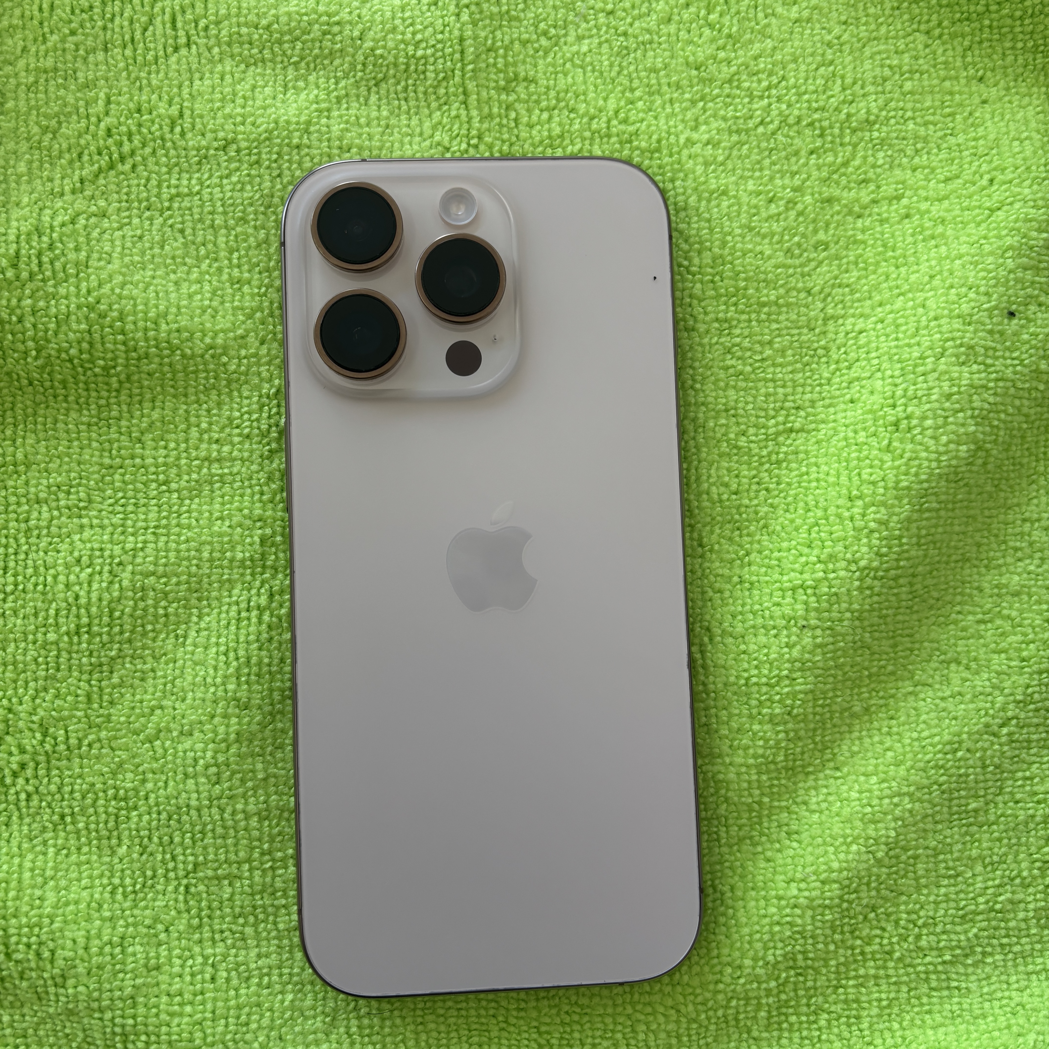 【iPhone16Pro】買取 128GB | デザート　《那覇店》