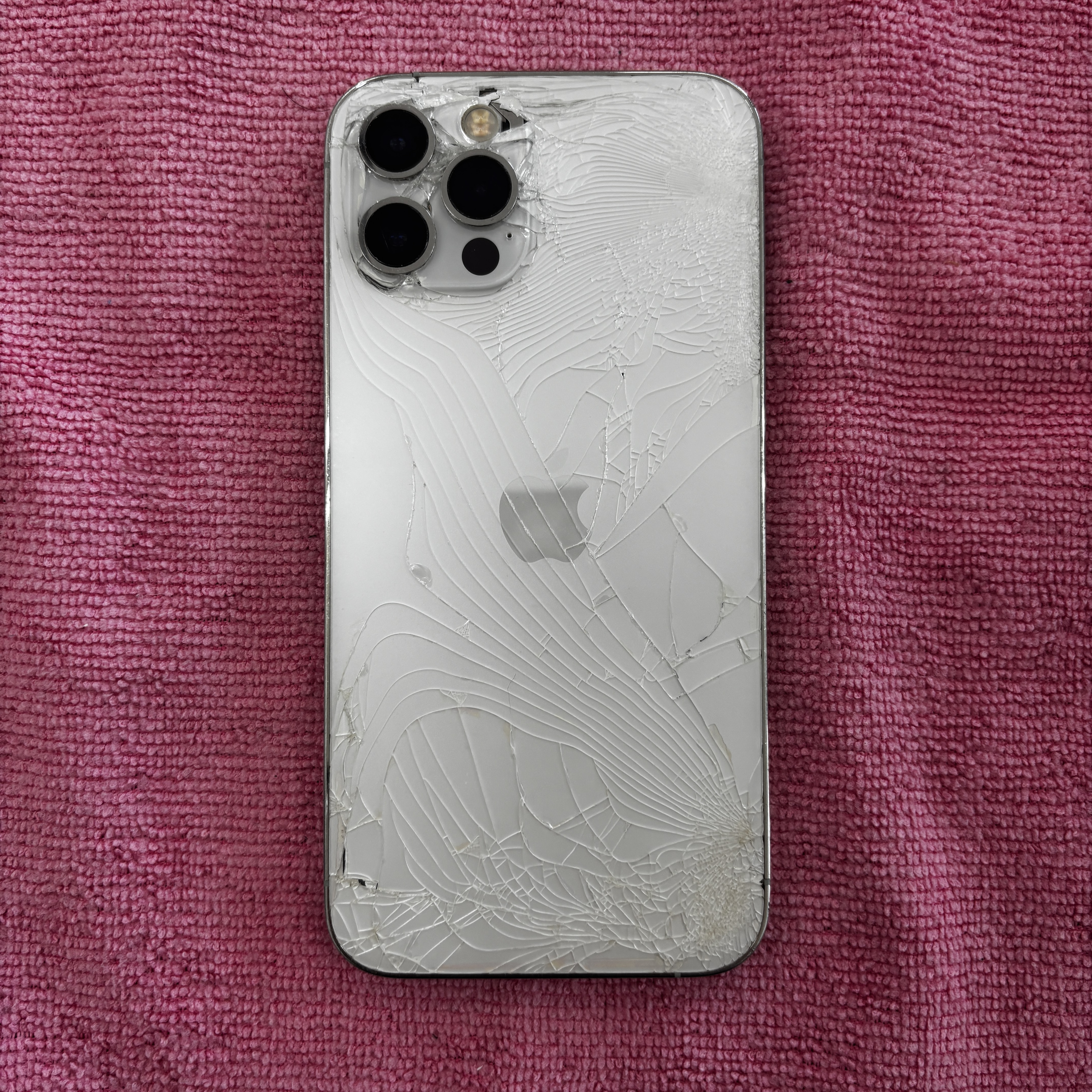 【iPhone12Pro】買取 256GB｜シルバー 《那覇店》